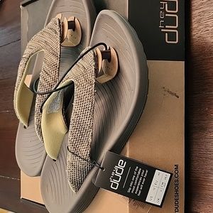 hey dude flip flops mens 12